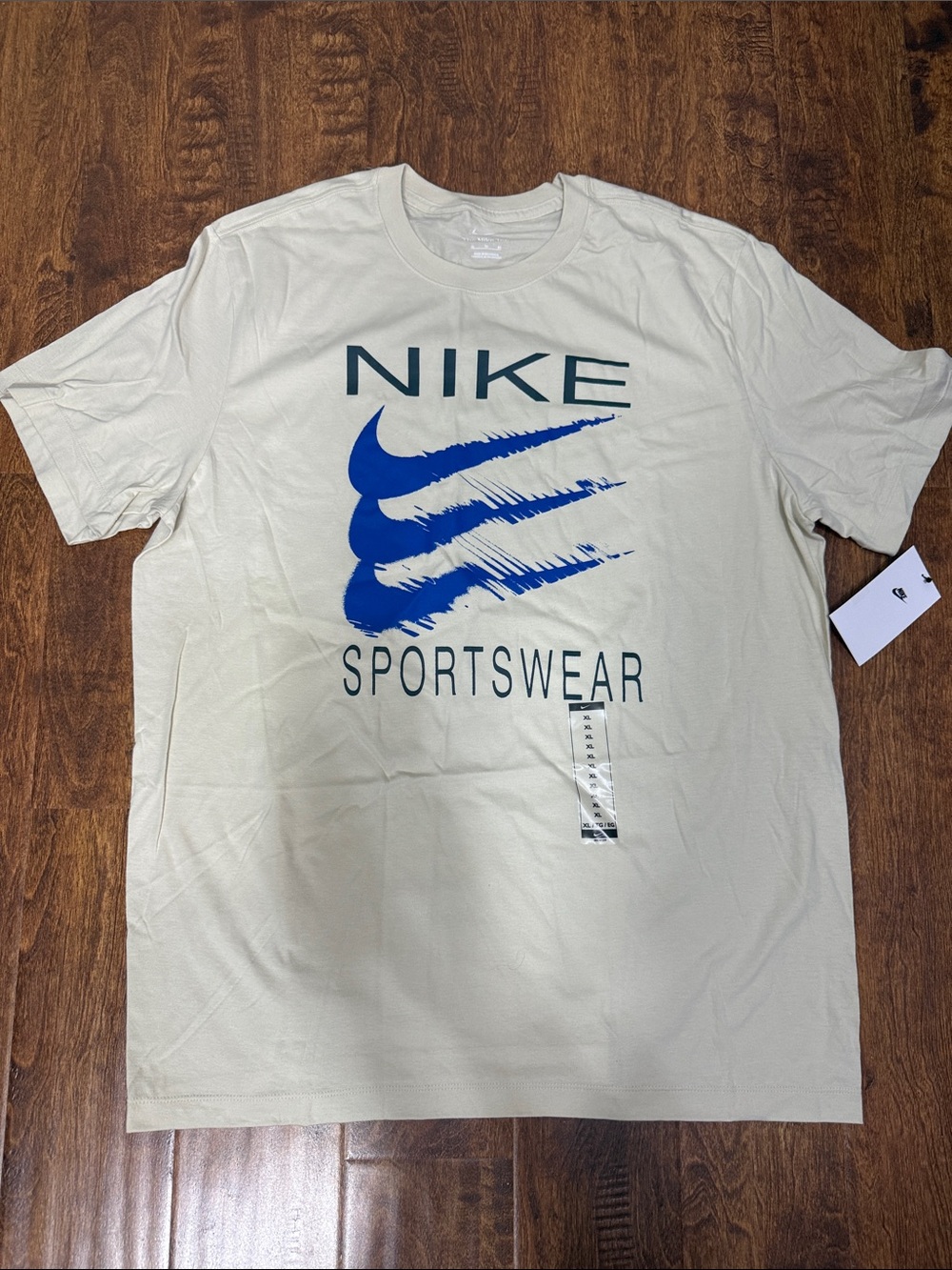 NIKE Air SPTCAS MEN’s Active Shirt - Size XL